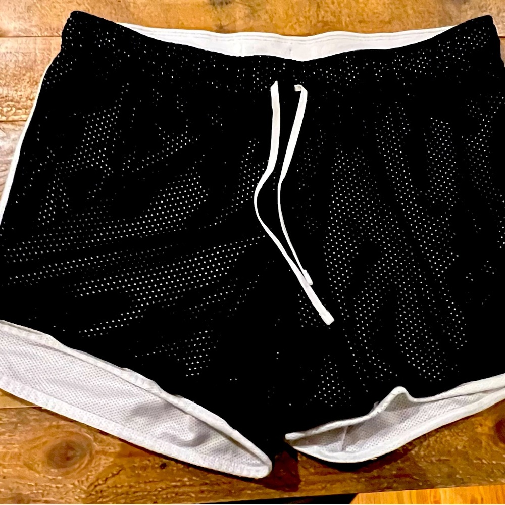 Nike shorts - dry fit - black and white